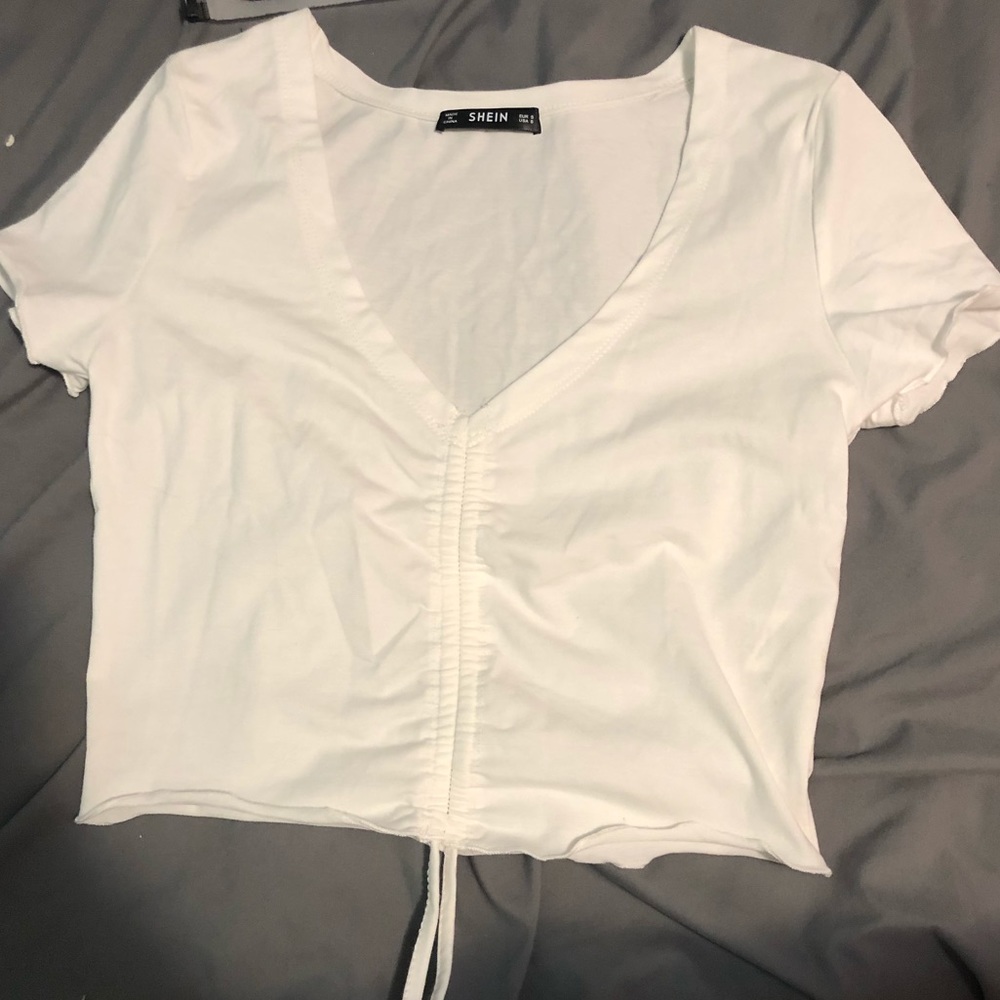 Women’s Small white scrunched up crop top